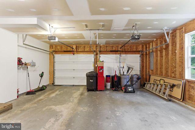 336 ZENITH DR, Hedgesville, WV 25427