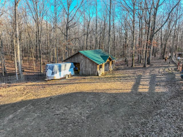95 CC Rd, Lawrenceburg, TN 38464