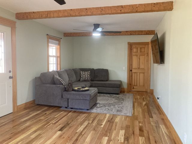 95 CC Rd, Lawrenceburg, TN 38464