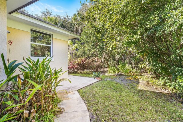 1520 Club Drive, Vero Beach, FL 32963