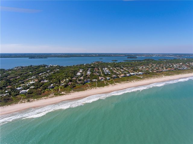 1520 Club Drive, Vero Beach, FL 32963