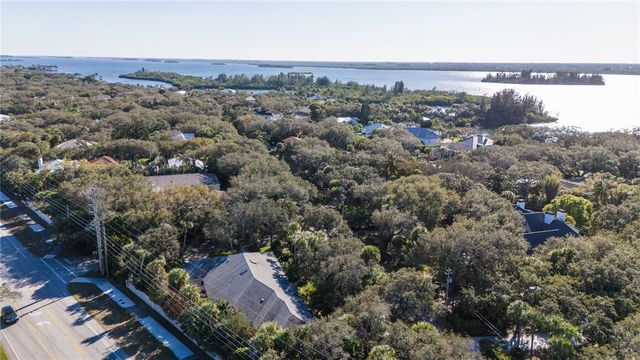 1520 Club Drive, Vero Beach, FL 32963