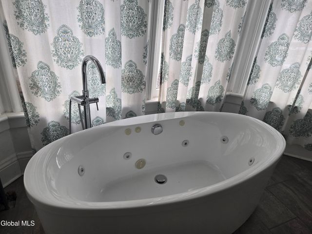 313 Guy Park Avenue, Amsterdam, NY 12010