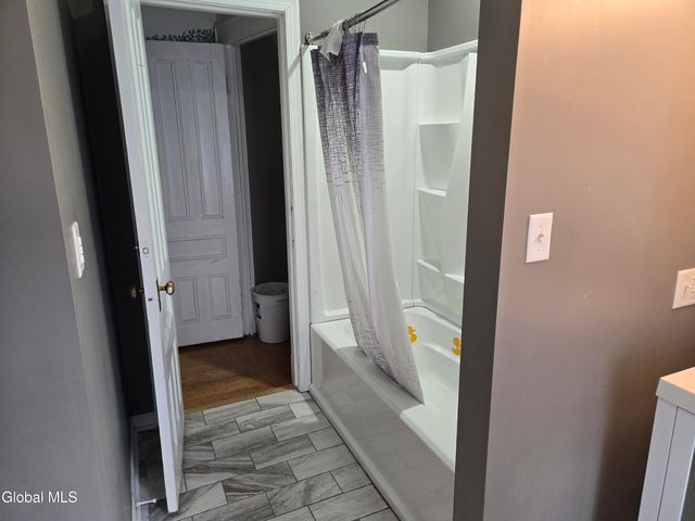 313 Guy Park Avenue, Amsterdam, NY 12010