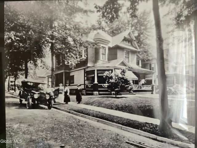 313 Guy Park Avenue, Amsterdam, NY 12010