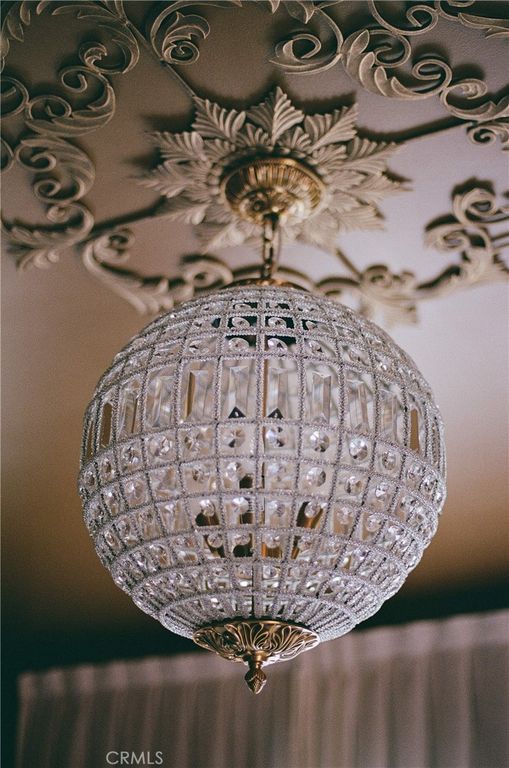 Image 12 of property listing at 7148 Marshfield, Los Angeles, CA 90046