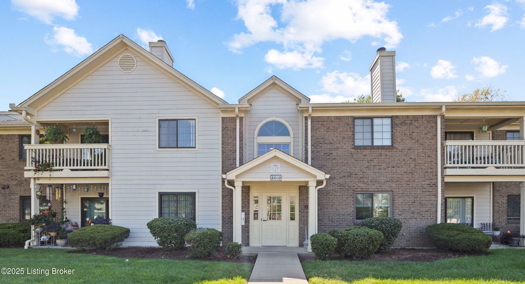 8400 Ambrosse Ln, 208, Louisville, KY 40299