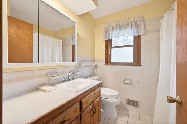 10719 Direct River Drive NW, Coon Rapids, MN 55433