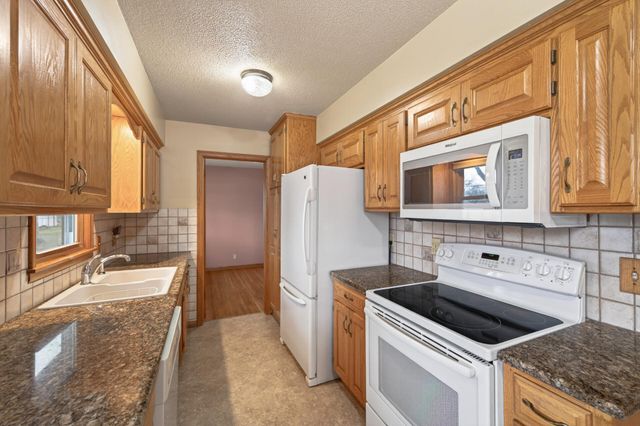 10719 Direct River Drive NW, Coon Rapids, MN 55433