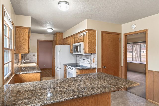 10719 Direct River Drive NW, Coon Rapids, MN 55433