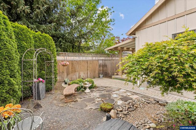 6671 Craftsman Lp N, Keizer, OR 97303