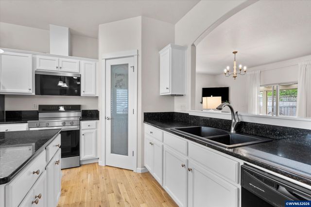 6671 Craftsman Lp N, Keizer, OR 97303