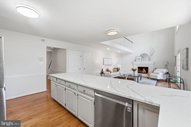 6700 PASSAGEWAY PL, Burke, VA 22015