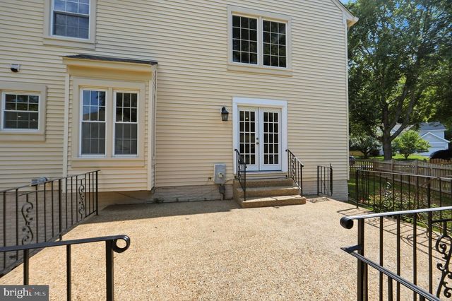 6700 PASSAGEWAY PL, Burke, VA 22015