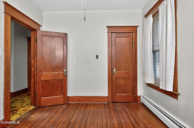 1114 Forest Road, Schenectady, NY 12303