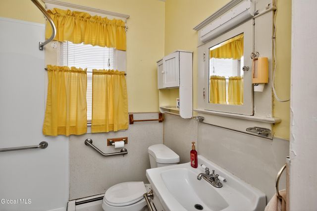 1114 Forest Road, Schenectady, NY 12303