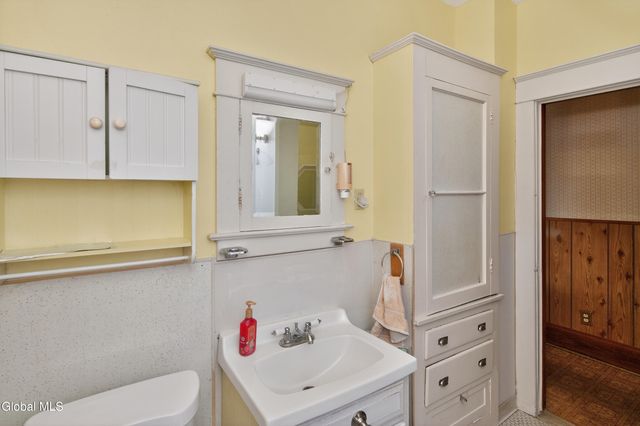 1114 Forest Road, Schenectady, NY 12303