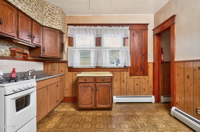 1114 Forest Road, Schenectady, NY 12303