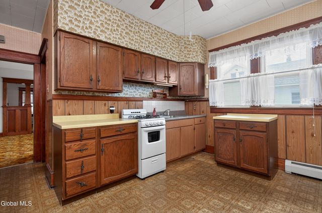 1114 Forest Road, Schenectady, NY 12303