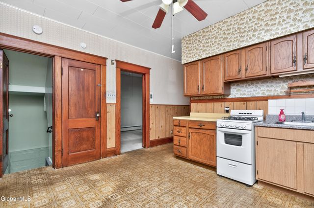 1114 Forest Road, Schenectady, NY 12303