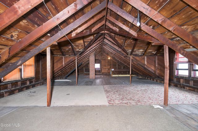 1114 Forest Road, Schenectady, NY 12303