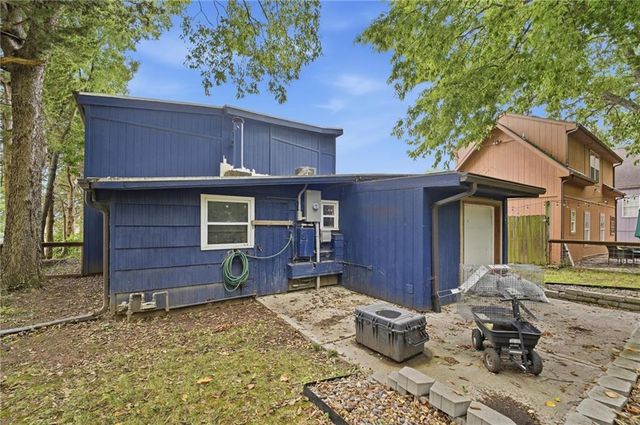 231 L Street, Lake Lotawana, MO 64086