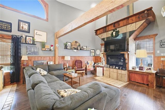 231 L Street, Lake Lotawana, MO 64086