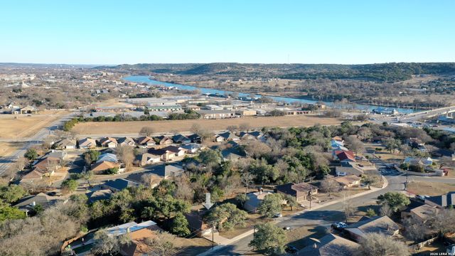 131 Homestead Dr, Kerrville, TX 78028