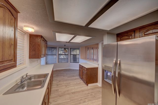 131 Homestead Dr, Kerrville, TX 78028