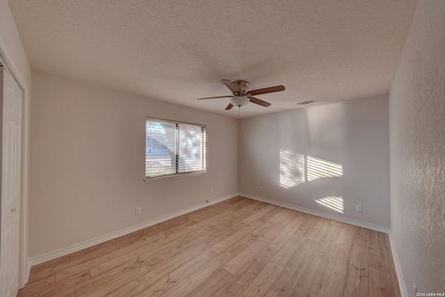 131 Homestead Dr, Kerrville, TX 78028