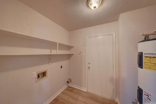 131 Homestead Dr, Kerrville, TX 78028