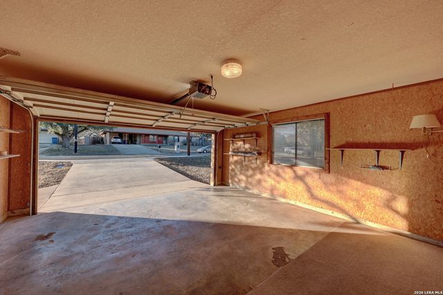 131 Homestead Dr, Kerrville, TX 78028