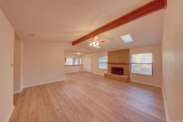 131 Homestead Dr, Kerrville, TX 78028