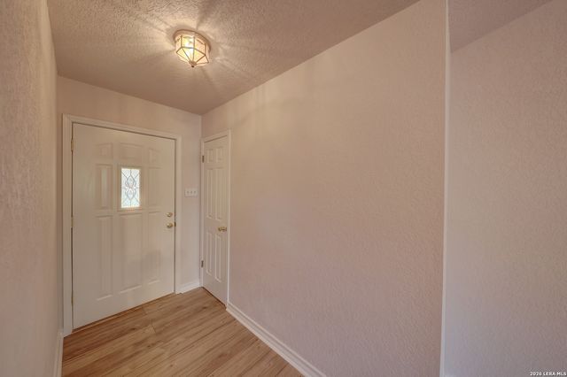 131 Homestead Dr, Kerrville, TX 78028