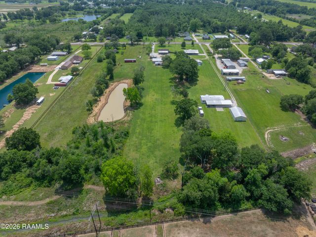 2518 W Gloria Switch Road, Carencro, LA 70520