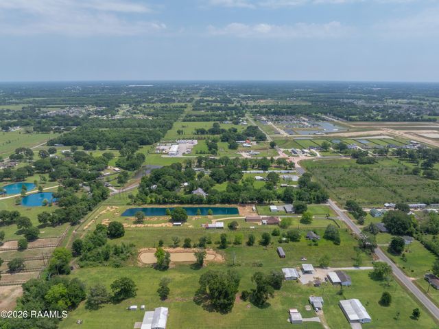 2518 W Gloria Switch Road, Carencro, LA 70520