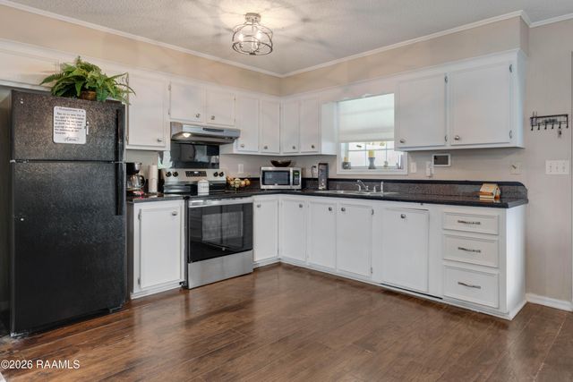 2518 W Gloria Switch Road, Carencro, LA 70520
