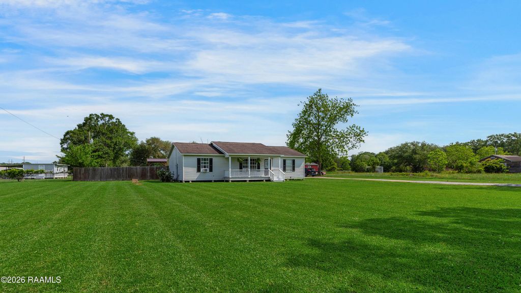 2518 W Gloria Switch Road, Carencro, LA 70520