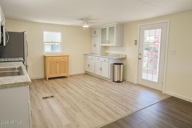 3405 S Tomahawk Road 301, Apache Junction, AZ 85119