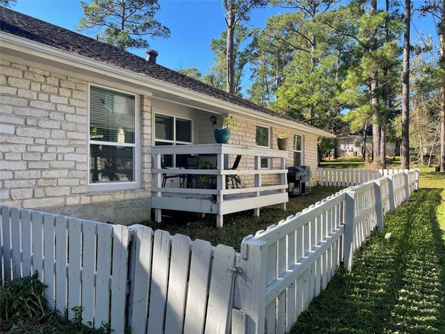 110 N Kanaio DR B, Bastrop, TX 78602