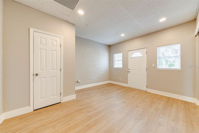 1100 CALANDA AVENUE, Orlando, FL 32807