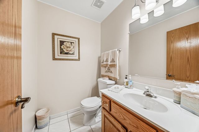 15542 Bramblewood Road, Oak Forest, IL 60452