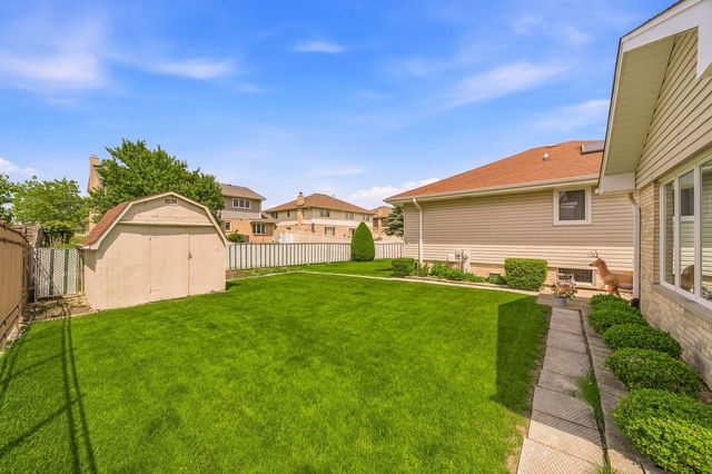 15542 Bramblewood Road, Oak Forest, IL 60452