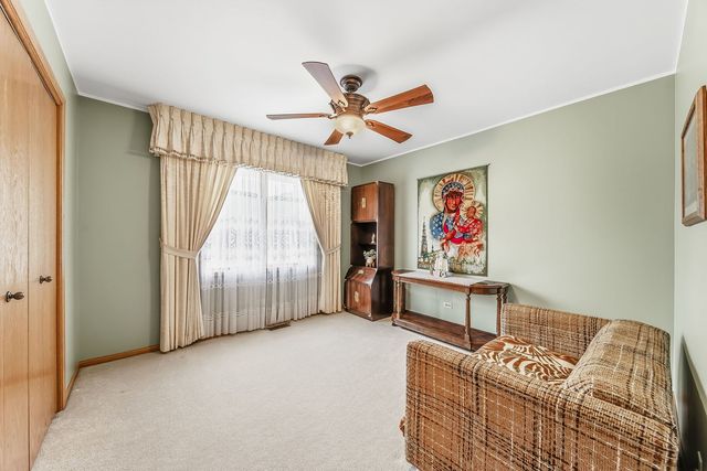 15542 Bramblewood Road, Oak Forest, IL 60452