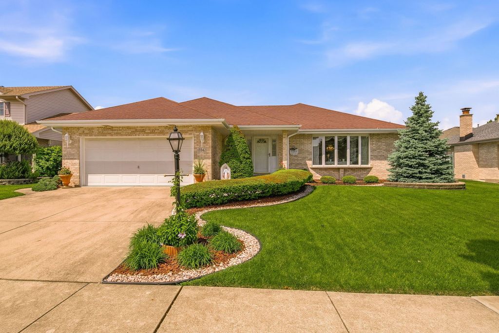 15542 Bramblewood Road, Oak Forest, IL 60452