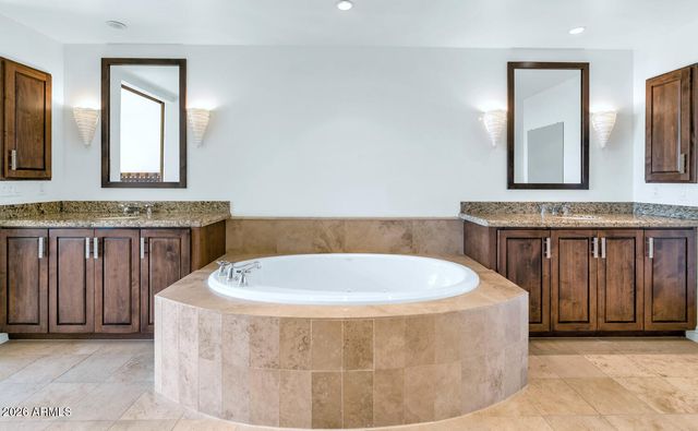 7181 E CAMELBACK Road 707, Scottsdale, AZ 85251