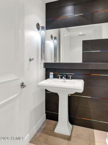 7181 E CAMELBACK Road 707, Scottsdale, AZ 85251