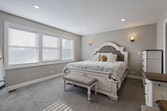 9124 S Bell Avenue, Chicago, IL 60643