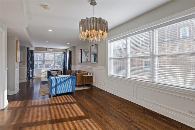 9124 S Bell Avenue, Chicago, IL 60643