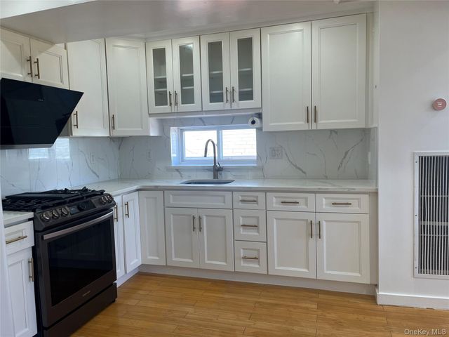 43-12 157 Street 2, Flushing, NY 11355